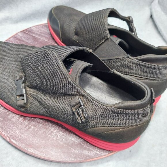 Hugo Mens Black & Red Slip-On Shoes W/ Abstract Pattern & Buckles - Picture 5 of 9